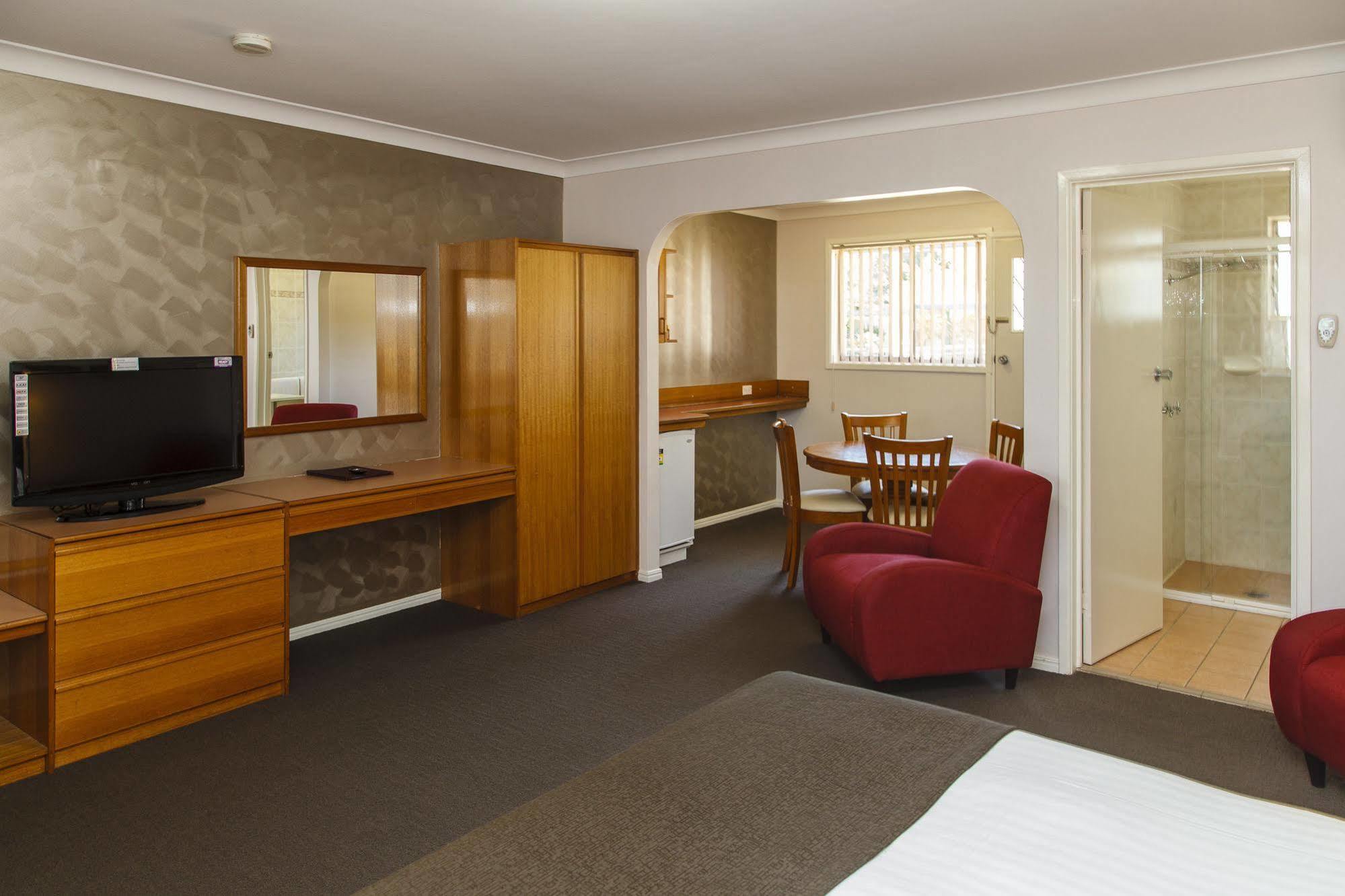 Mcnevins Maryborough Motel Esterno foto