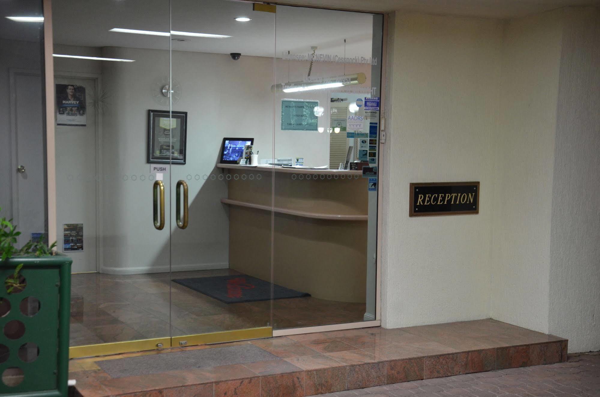Mcnevins Maryborough Motel Esterno foto
