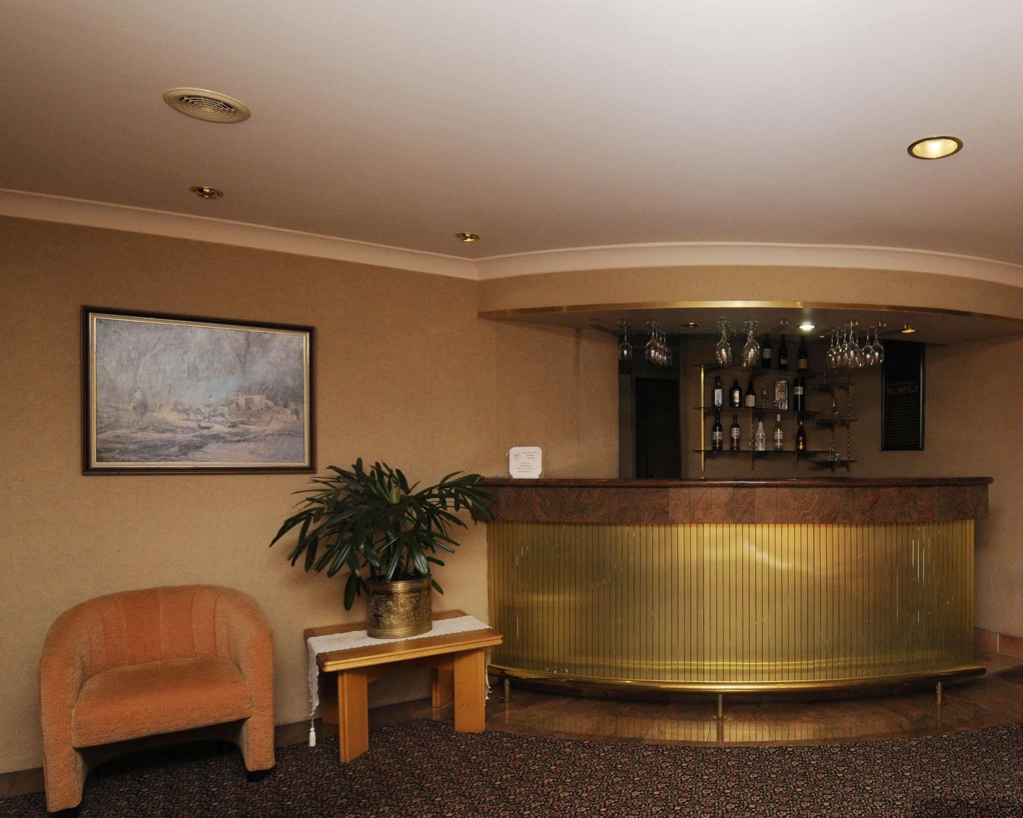 Mcnevins Maryborough Motel Esterno foto